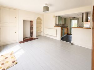 Dining Room- click for photo gallery